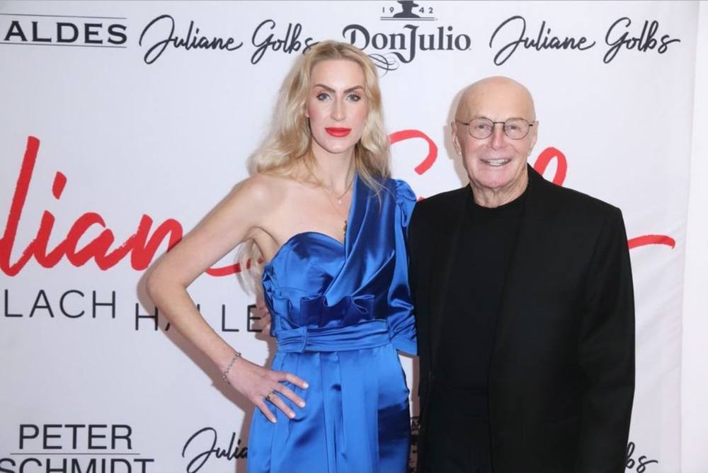 Juliane Golbs with designer Prof. Peter Schmidt at her exhibition in the Barlach Halle K, Hamburg